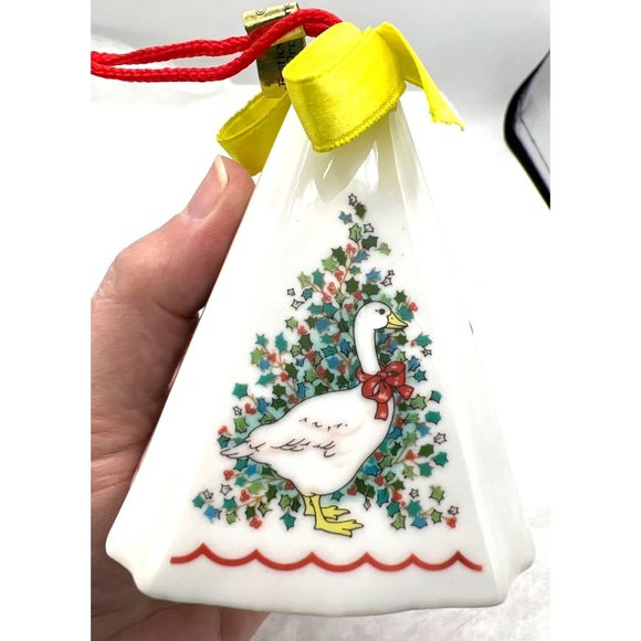 Festive Fragrant Ornament Fine Porcelain Bayberry Scented Hanging Scented Decora - Picture 7 of 8